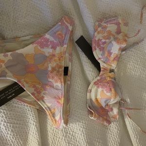 NWT TRIANGL RHIAN BIKINI FLORAL
